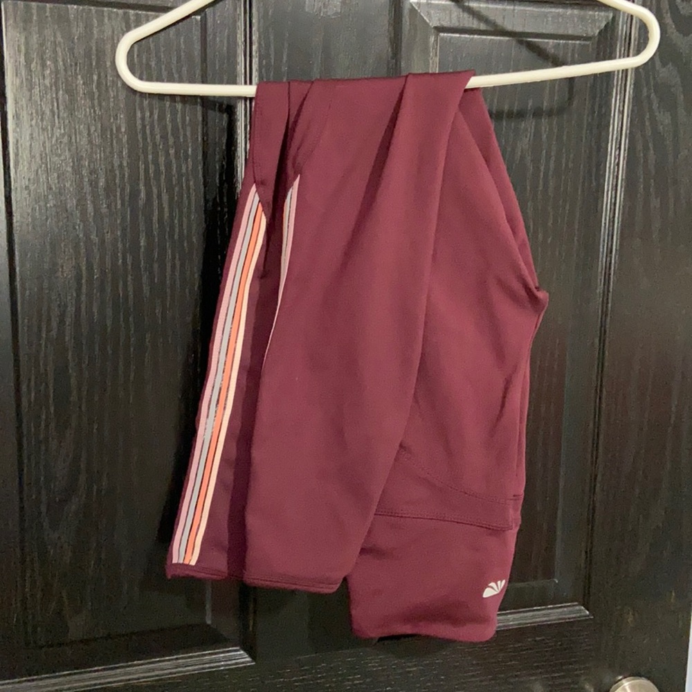 Maroon leggings